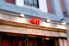 H&M fascia
