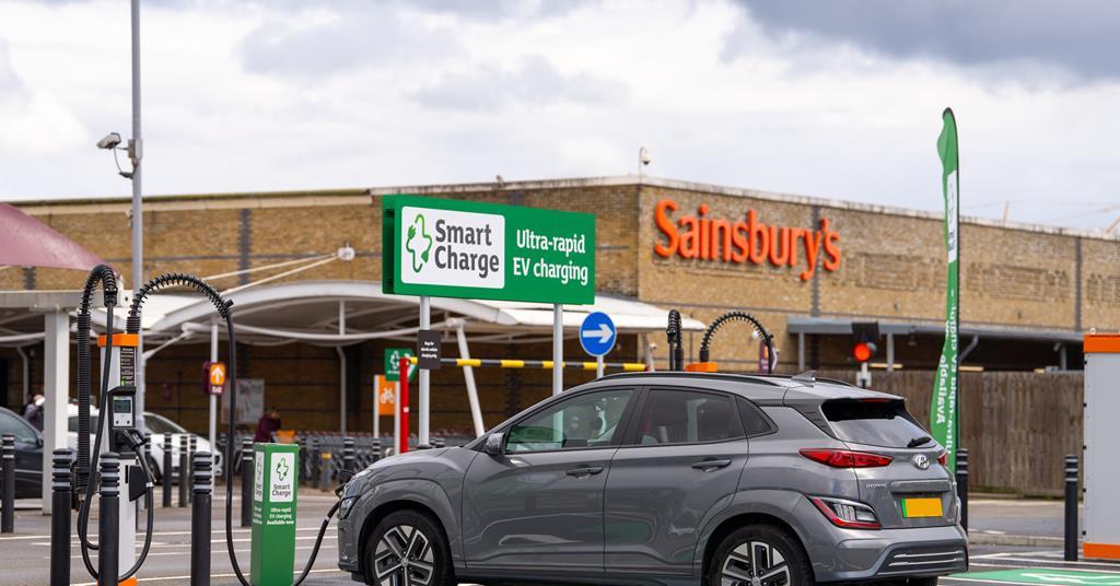 Sainsbury’s to offer customers Nectar points for electric vehicle