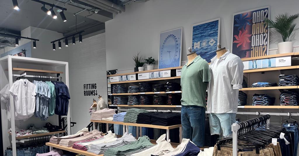 Store gallery: Inside Hollister’s new Gen Z store aesthetic | Gallery ...