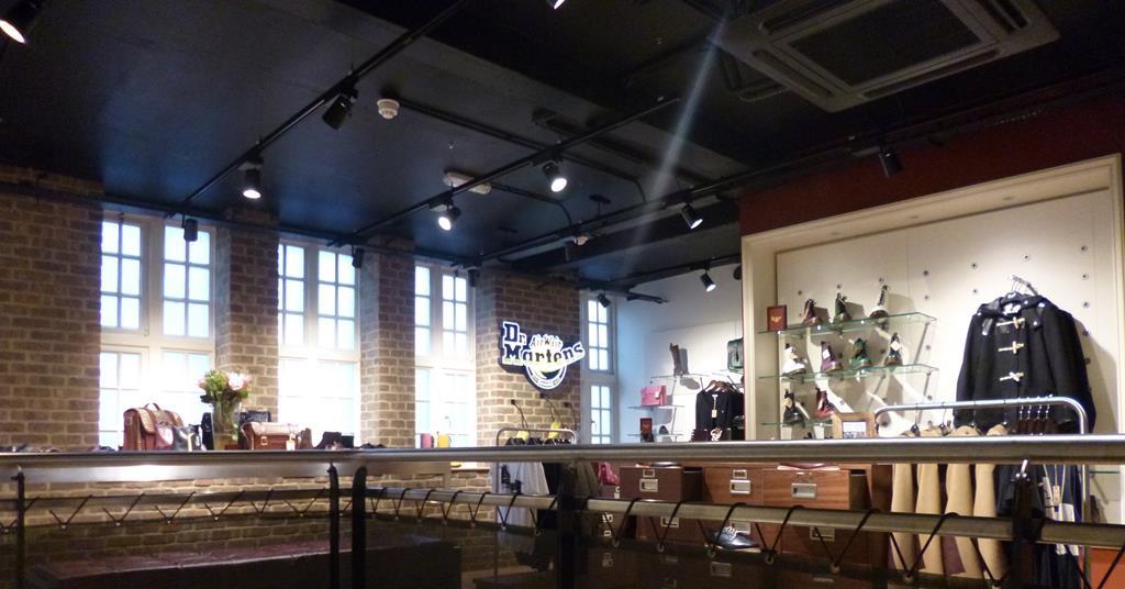 Dr fashion martens flagship