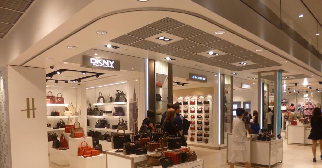 Gatwick shop airport longchamp