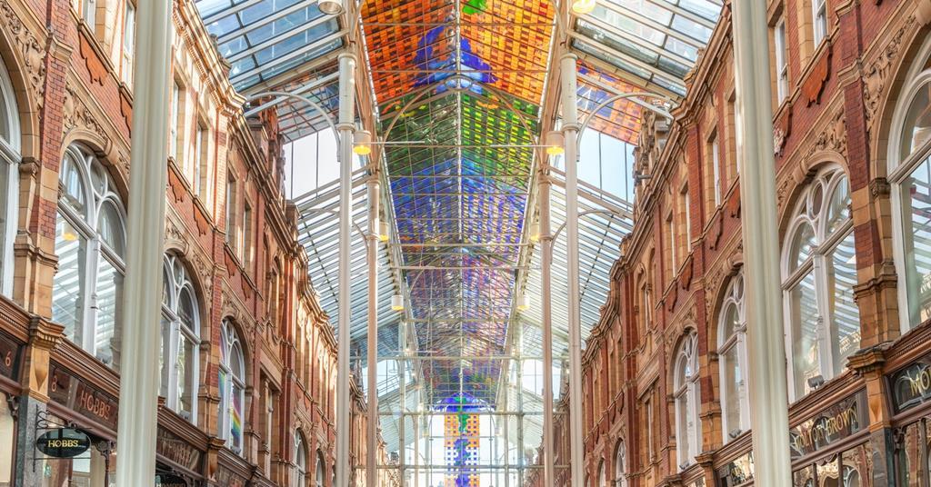 Retail sales soar as customers spend big in the sunny weather