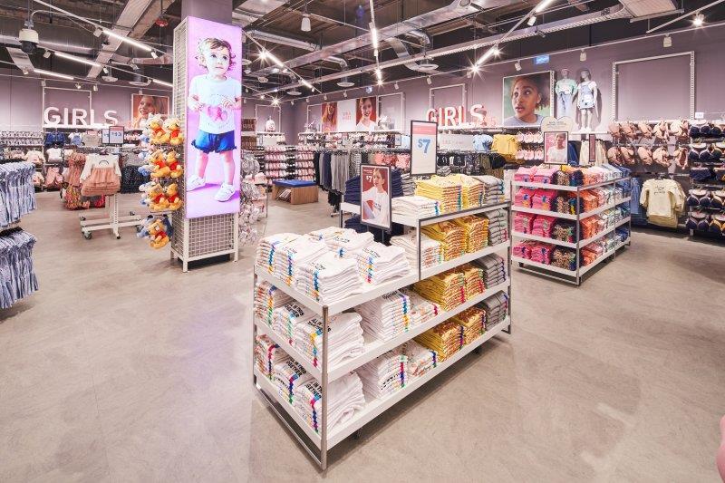 Take a Peek Inside Primark's 3-Level Store in Chicago – Visual  Merchandising and Store Design