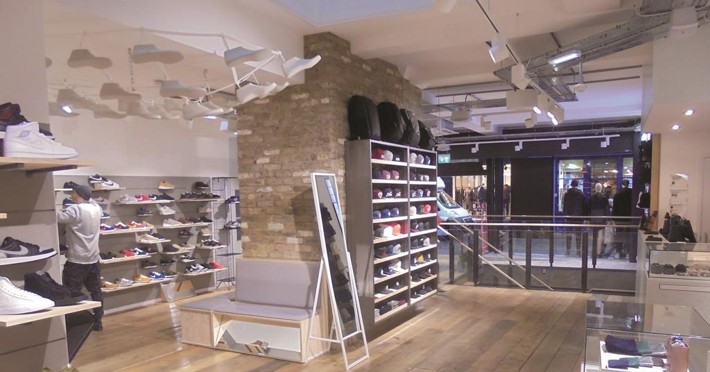 athletic shoe fitting stores