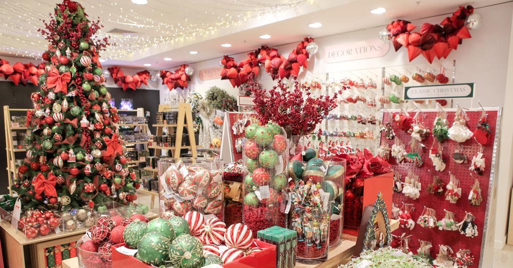 Consumer Shopping Christmas 2021 Booming