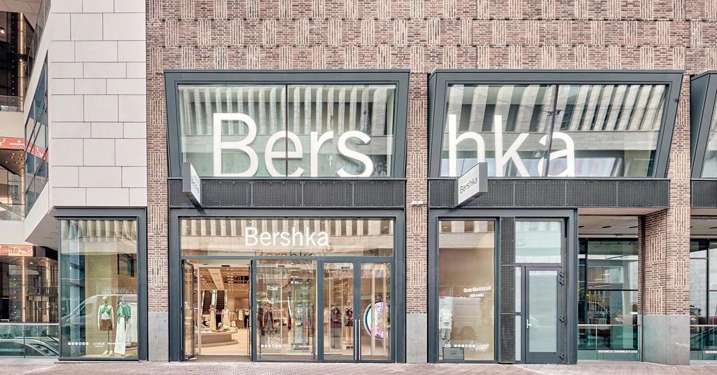 Bershka opens Manchester flagship with augmented reality mirrors ...