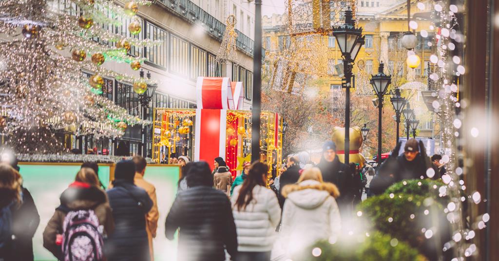 UK consumers set to spend nearly £25bn on Christmas