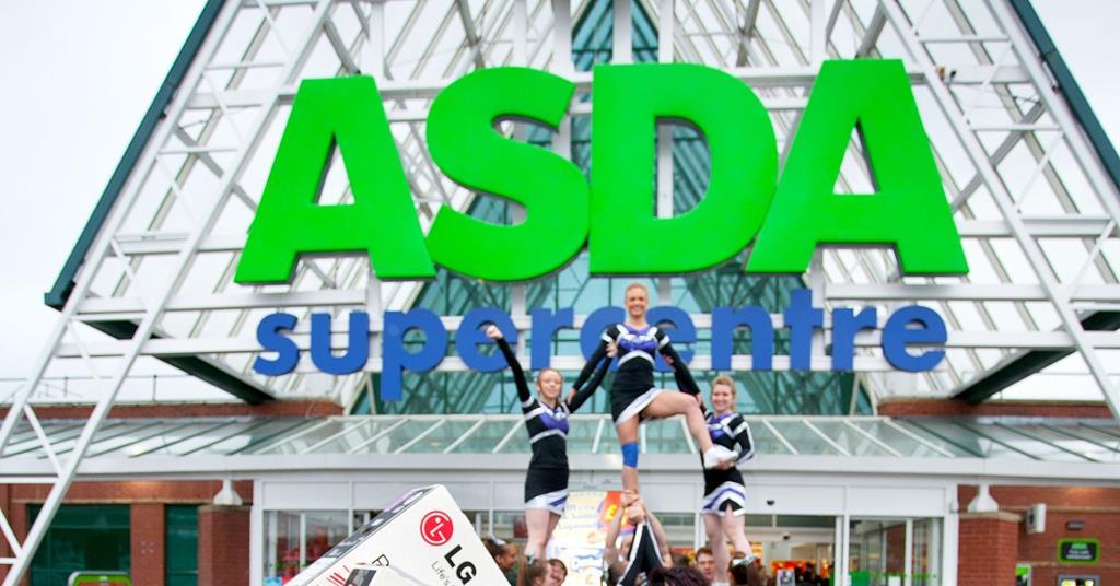 In pictures: Asda's Black Friday promotion draws throngs of bargain ...