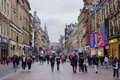 Shoppers-on-Glasgow-street