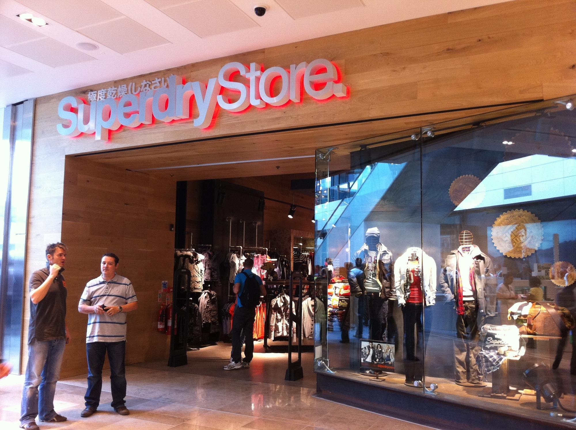 versace westfield stratford