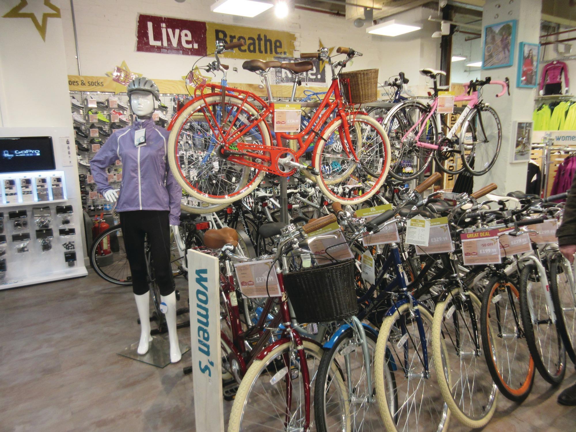 Store Gallery: Halfords reopens Cycle 
