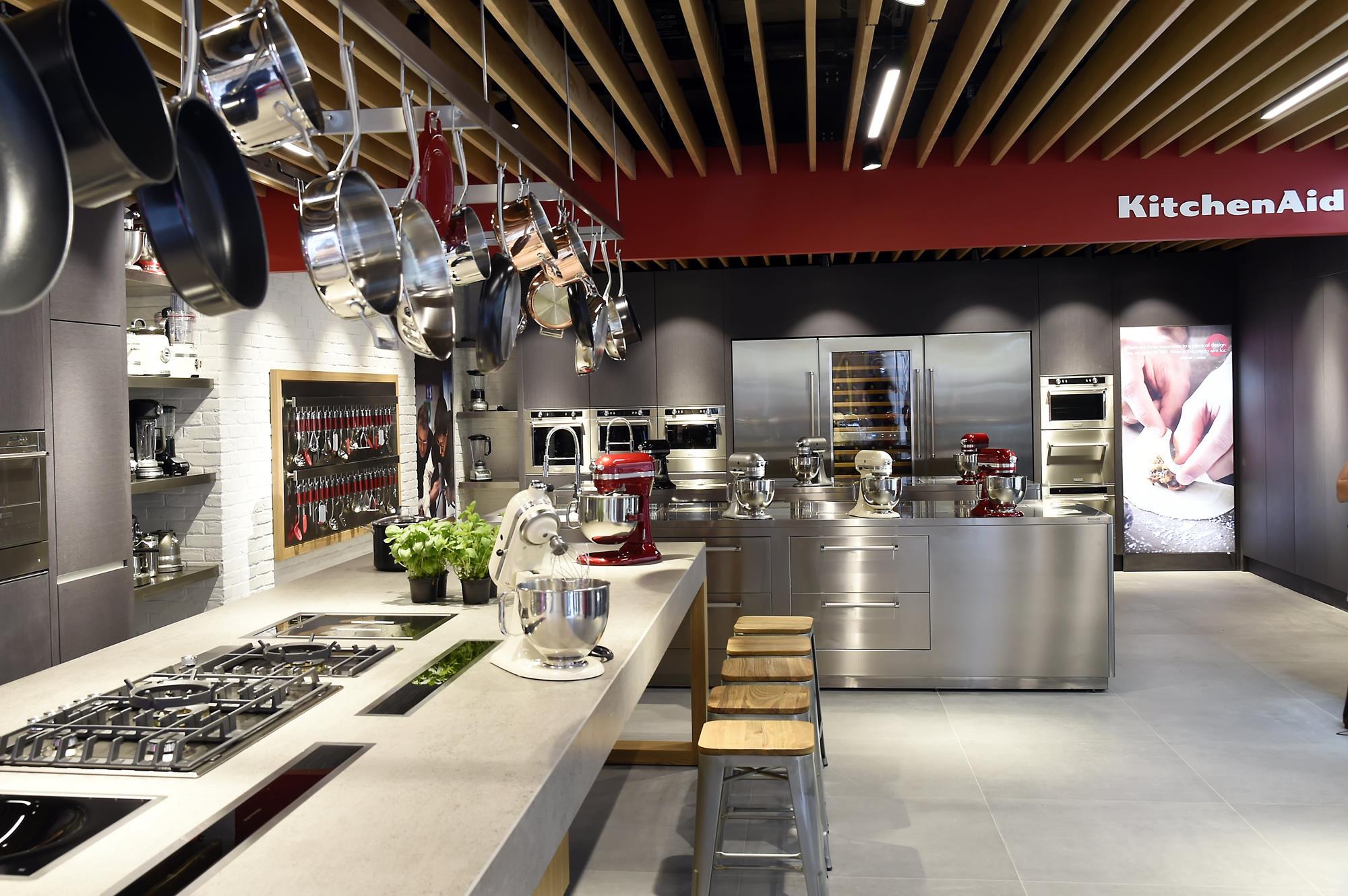 Store gallery KitchenAid opens debut 'experience store' Photo