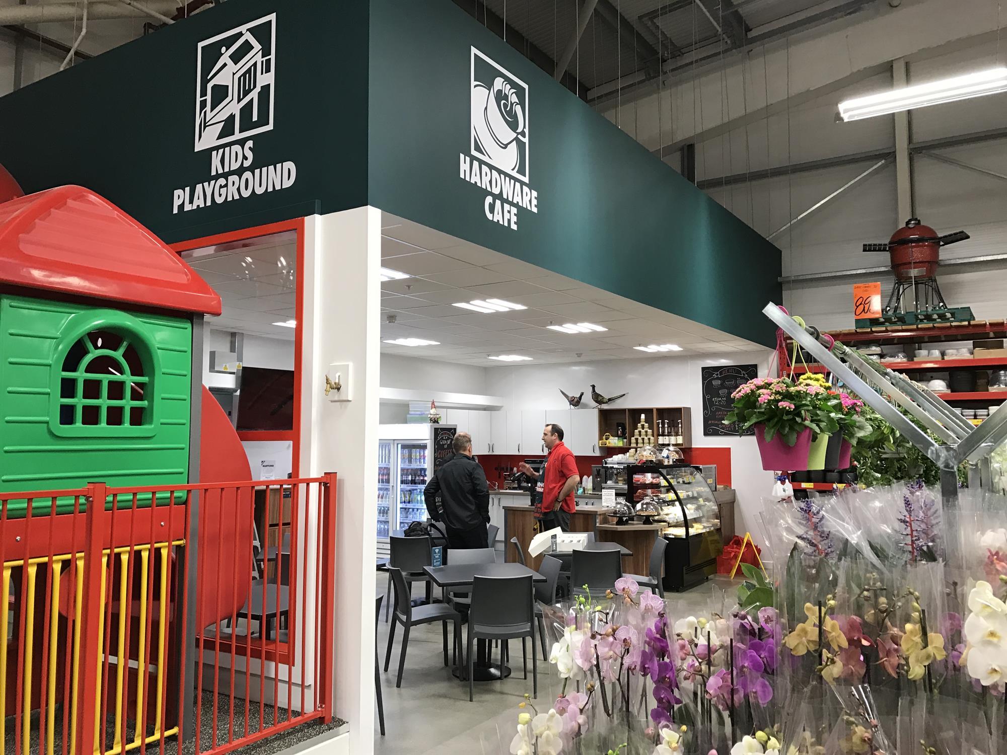 First look Bunnings Warehouse debuts in the UK Photo gallery