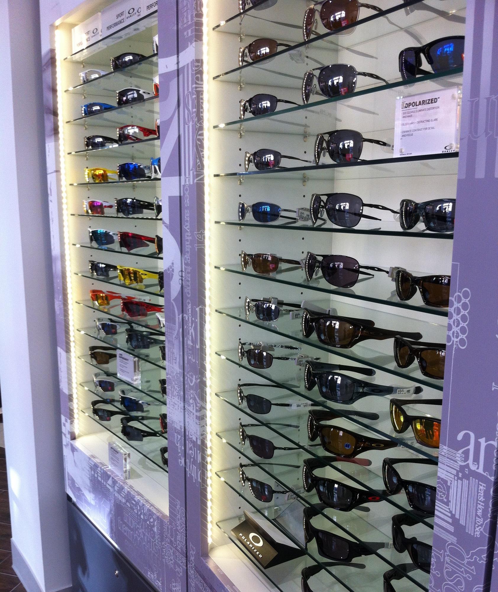 vision express oakley