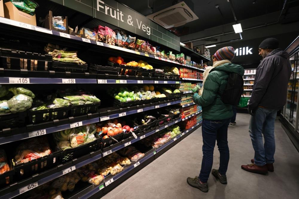 Asda, Morrisons and Aldi imposing purchase limits on some fruits and  vegetables due to supply challenges, Business News