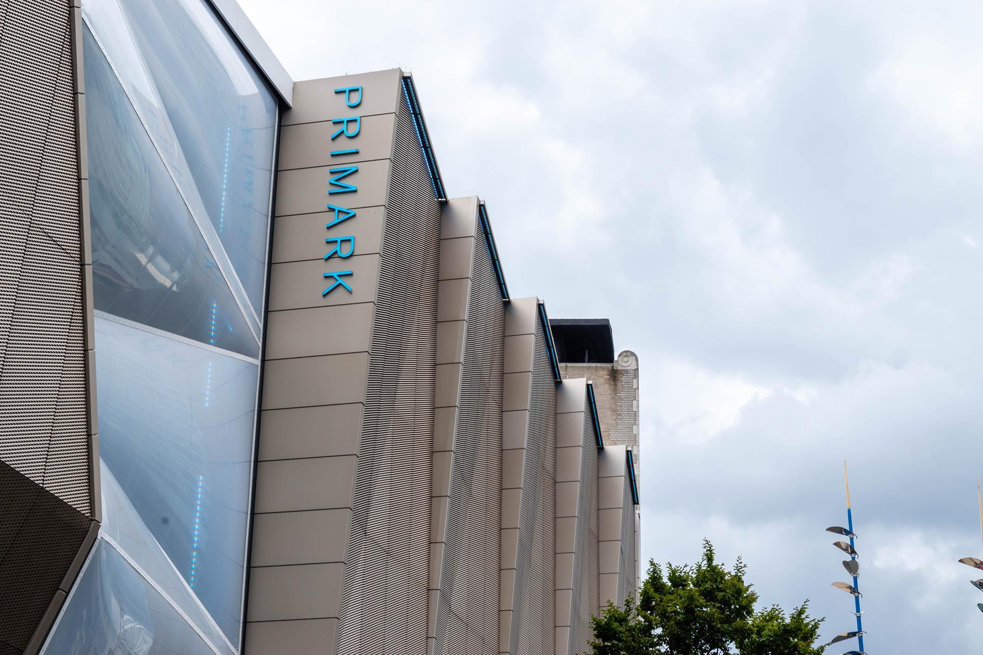 Primark hennes & mauritz sales
