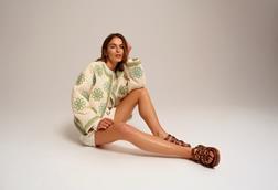 Female model wearing clothes from Very