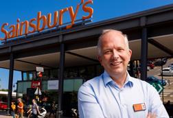 simon-roberts-headshotcropped