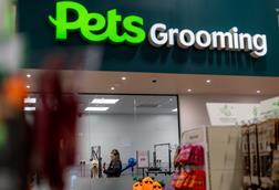 Grooming station at Pets at Home, Brentford