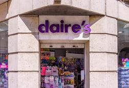 Claire's store front