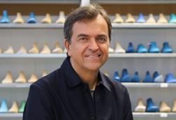 Joe Ulloa Clarks