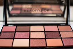 Revolution eyeshadow palette
