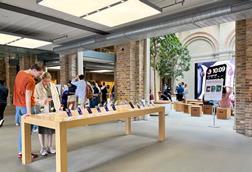 Apple Store in Covent Garden