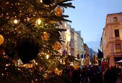London Christmas shopping lights