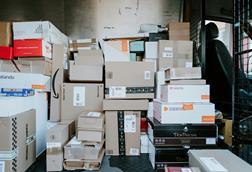 claudio-schwarz-q8kR_ie6WnI-unsplash