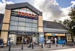 001-Greggs_Tesco_OKR-0934-Edit-2