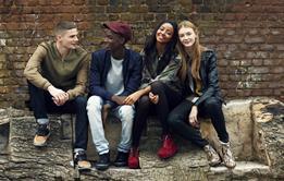 Fashion etail giant Asos has reported a rise in retail sales in the two months to February 28.
