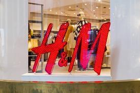 H&M light up store sign