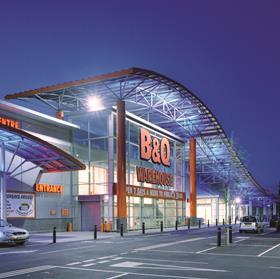 b&q store at night