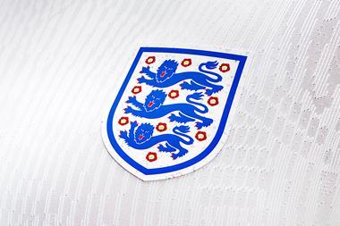 England football team crest
