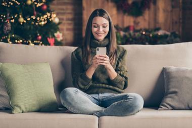Christmas-shopping-on-phone-index