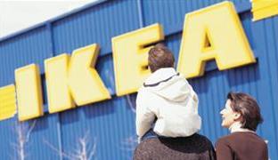 Ikea’s founder and highly influential chairman Ingvar Kamprad is stepping down from the board