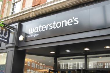 Waterstones’ is to start selling the Kindle e-reader