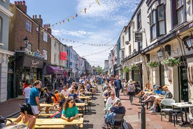 Summer-shoppers-Brighton-index