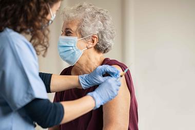 Older-lady-receiving-vaccine