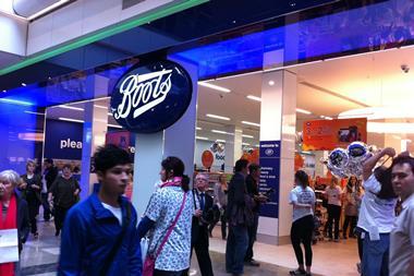 US drug store chain Walgreens could buy Alliance Boots earlier than scheduled and move its base to the UK as it aims to save tax.