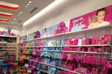 Australia's hottest fashion-forward stationery brand, Smiggle, has come to  travel retail with the opening of stores at Adelaide, Gold Coast and  Melbourne airports. - Lagardère -  - Groupe