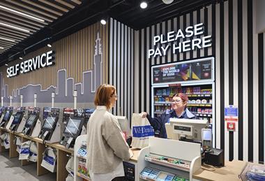 WHSmith Birmingham Airport checkout