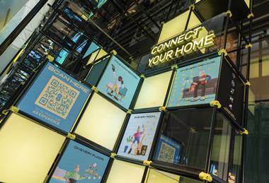 EE tech display at Westfield shopping centre