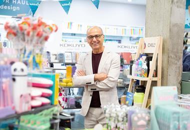 Theo Paphitis in a Ryman Design store