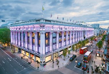 Selfridges-Oxford-Street-East-Corner-at-Night