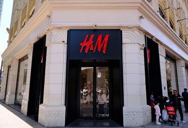 H&M storefront