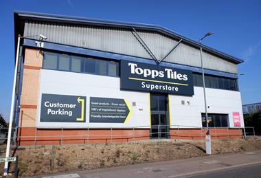 Topps Tiles superstore Watford exterior