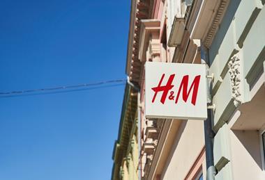 H&M sign