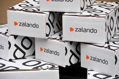 Pile of Zalando-branded boxes