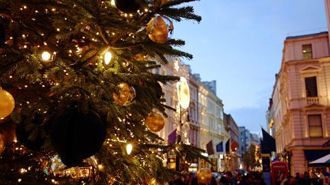 London Christmas shopping lights